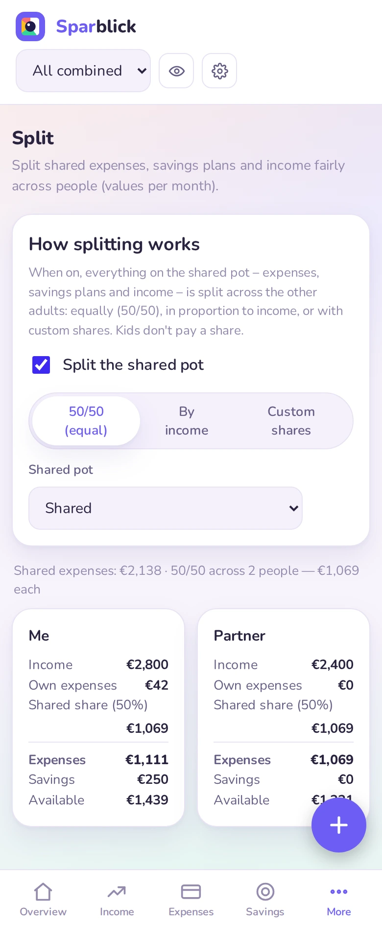 Sparblick on a phone: shared expenses split 50/50, showing each person's share